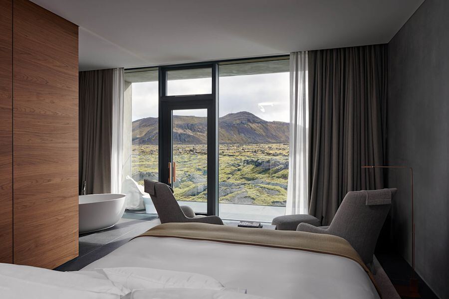 Moss Junior Suite bedroom with a window onto the lava field